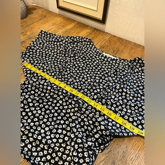 COCO & TASHI – Black floral blouse, size S/P - Picture 7 of 9